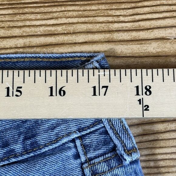 Levis 501 Jeans Mens 36x34 Blue Light Wash Straight Leg Fit Button Fly - Picture 5 of 16